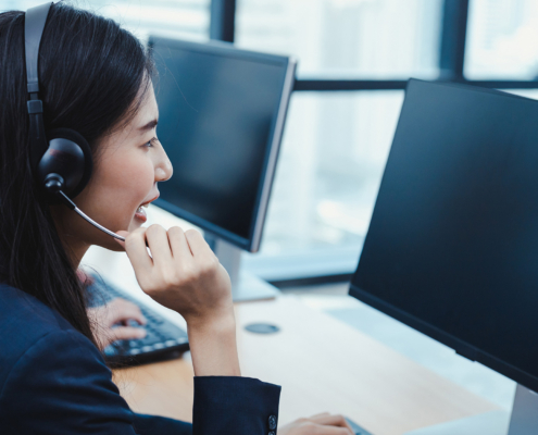 Call center woman advising customers calling
